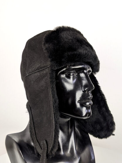 polska czarna czapka zimowa ze skóry